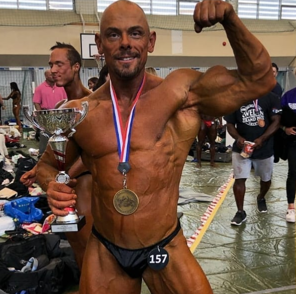 konkurrens kvinnlig bodybuilding